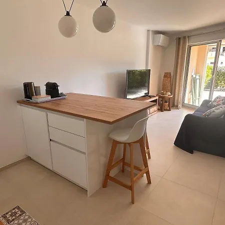 Apartmán Appt 29m2 - Parking - Wifi - Clim - Piscine